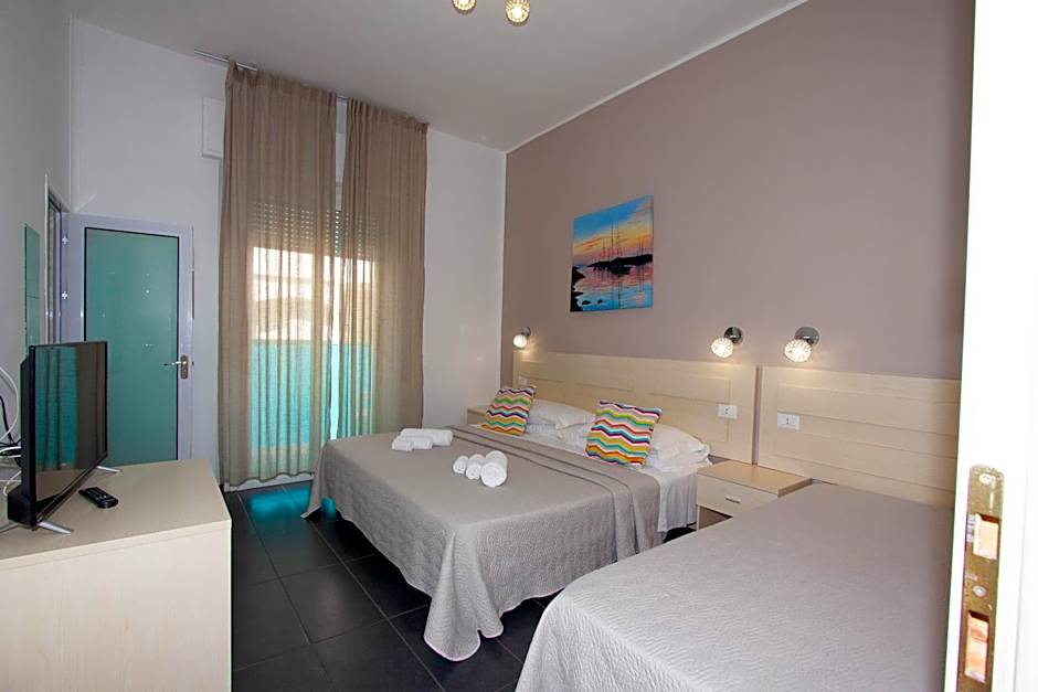 MoMo Seaview Hotel