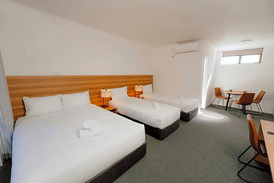 Red Cedars Motel