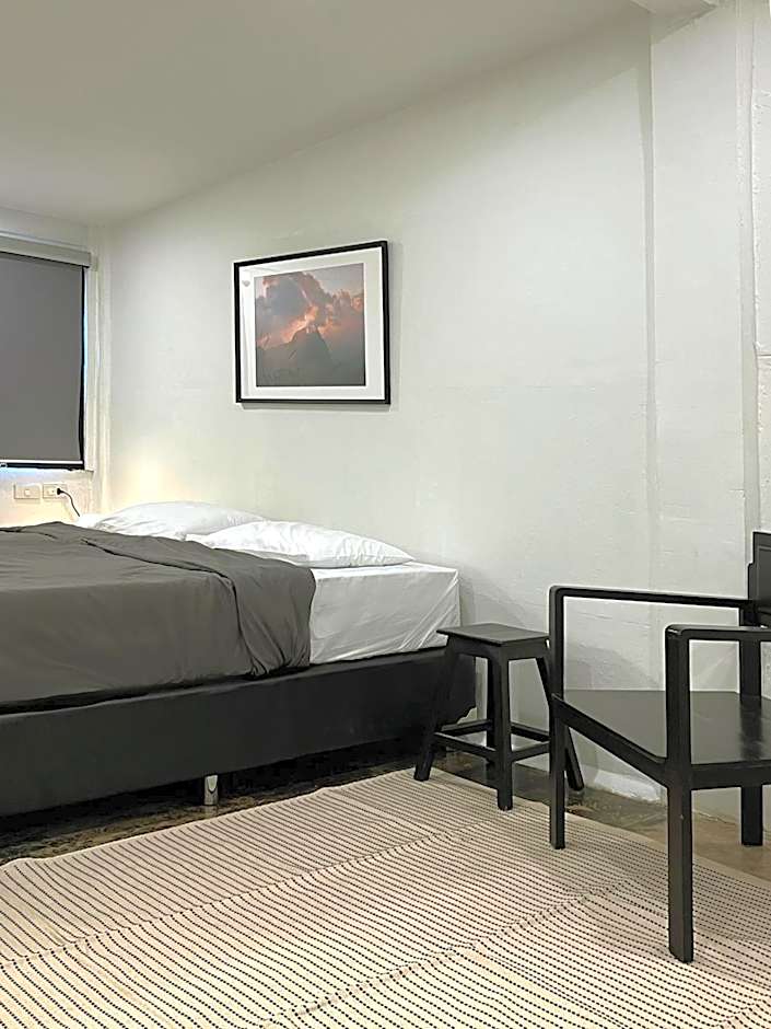 Chatel Samyan - Self check-in