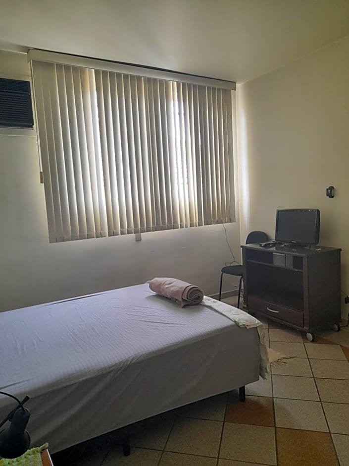 4 suítes privativas