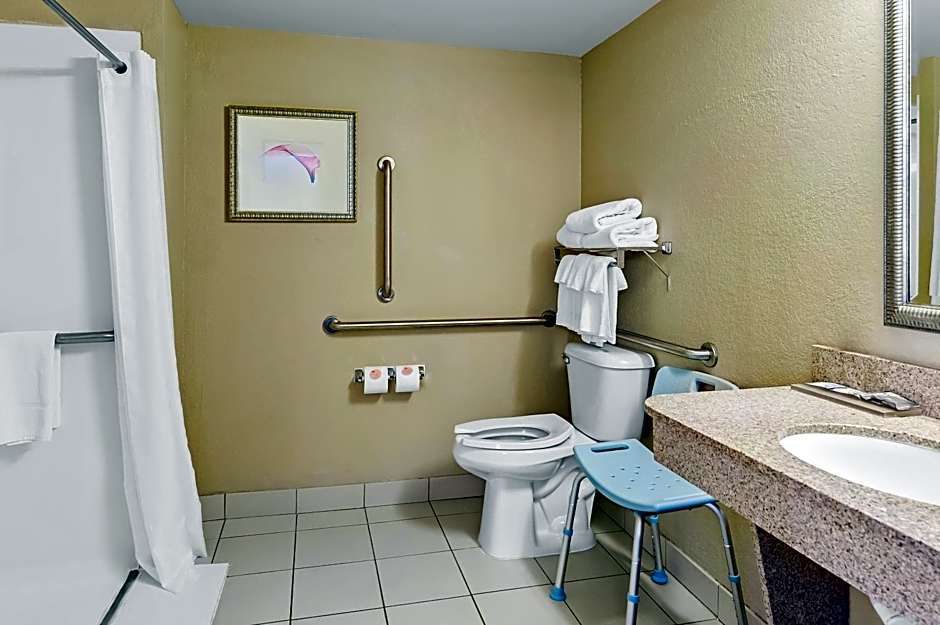 Country Inn & Suites by Radisson, Princeton, WV