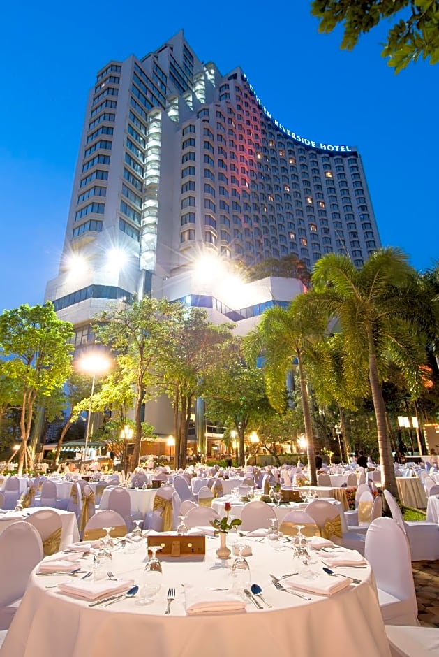 Montien Riverside Hotel