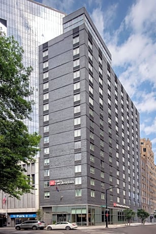 Hilton Garden Inn Long Island City