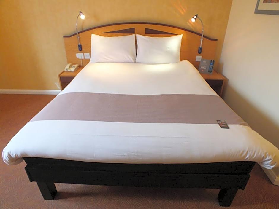 ibis Rotherham East - (M18 / M1)