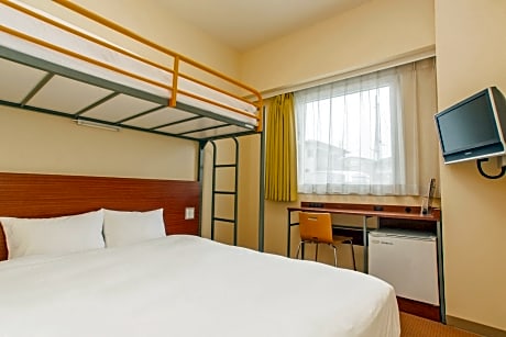 Superior Double Bed + Bunk Bed Non- Smoking