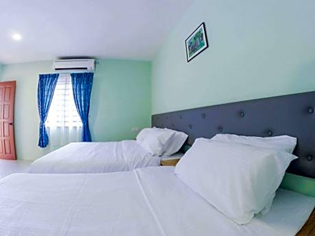 Family (1 Double Bed + 1 Single Bed)