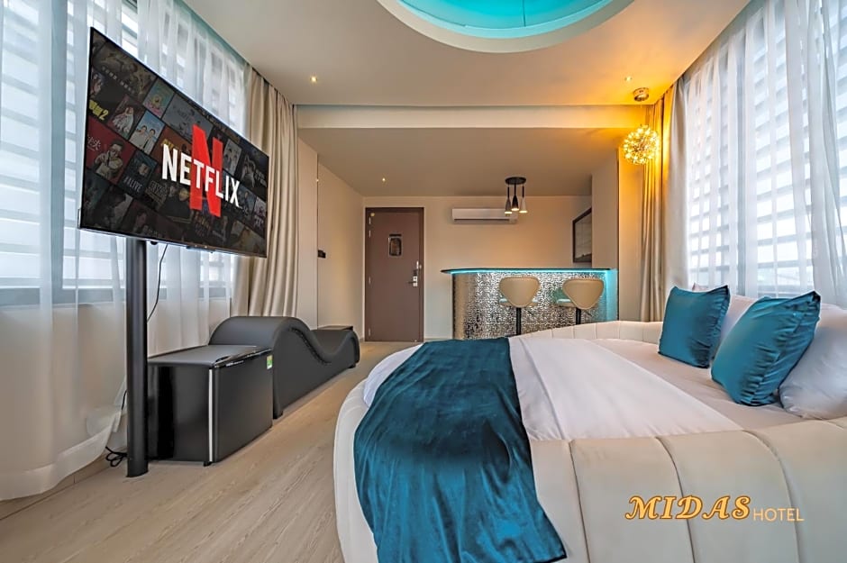 Midas Hotel