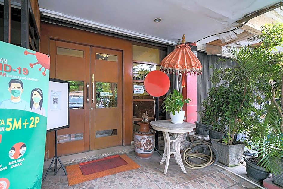 Urbanview Hotel 58 Bintaro by RedDoorz