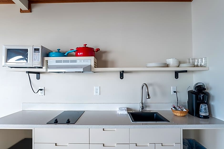 Seagull Beachfront Inn