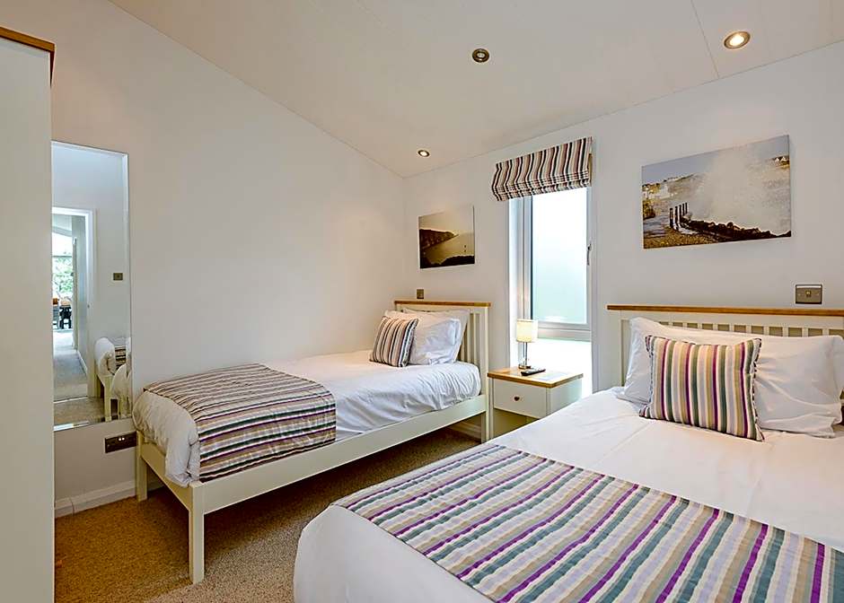 Woodside Coastal Retreat