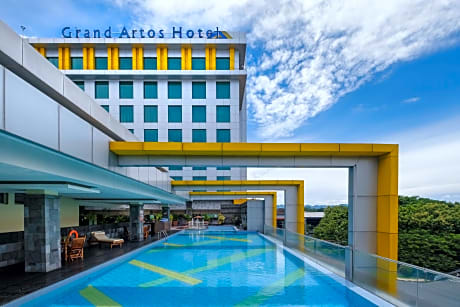 Grand Artos Hotel & Convention