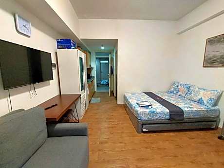 Studio with Terrace