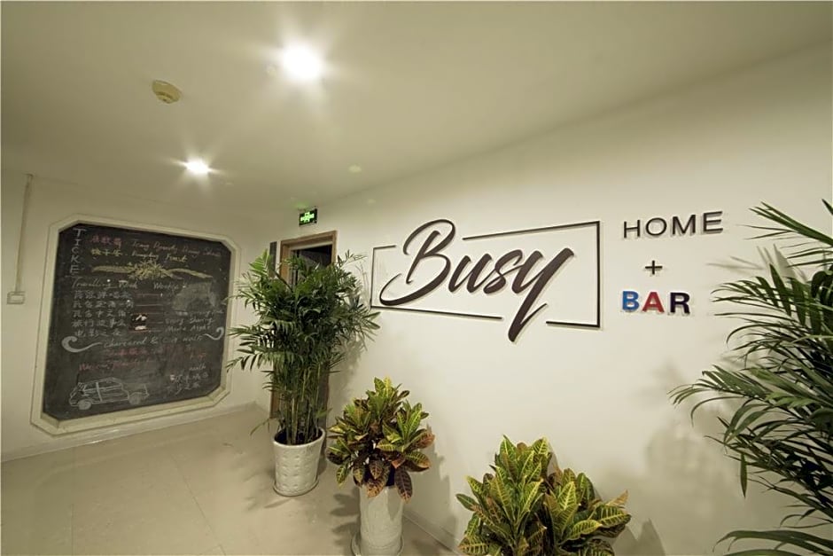 Xi'An Busy Hotel Bell Tower City Wall