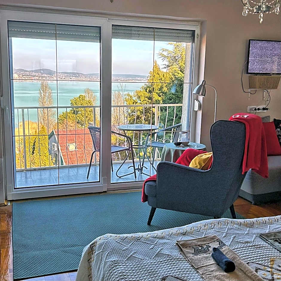 Photo 1 of 31 of Suite, Balcony