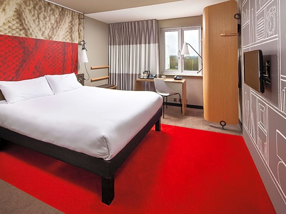 Ibis Rugby East Hotel