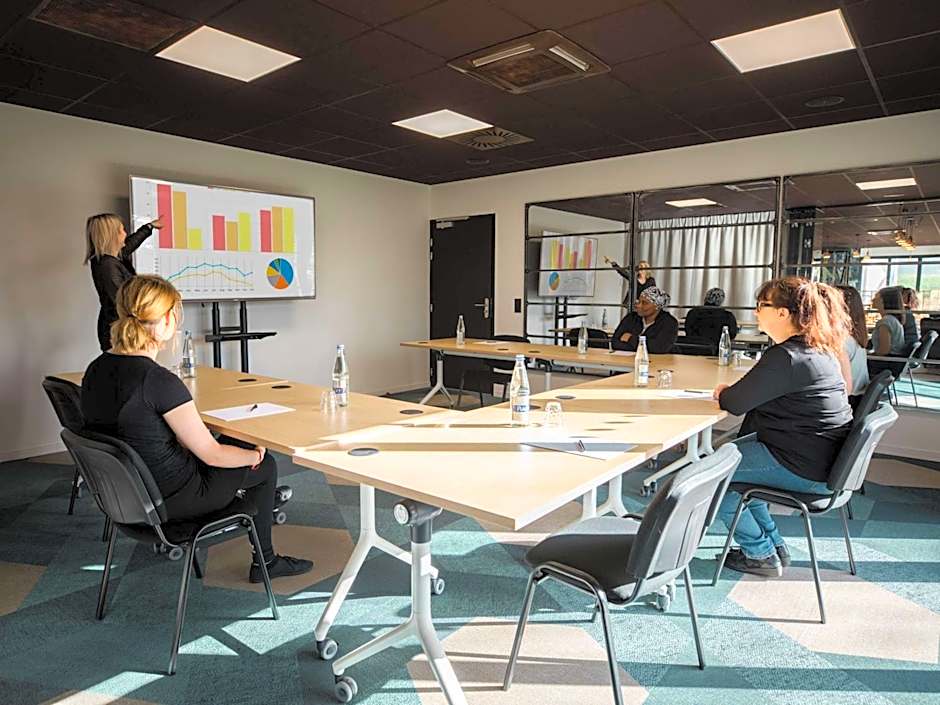 Greet Hotel Brest Aéroport