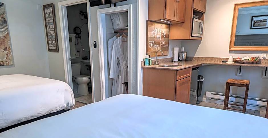 Photo 1 of 7 of Superior 1 Queen Bed