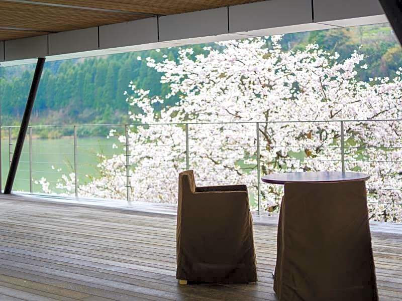 River Retreat Garaku