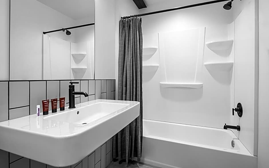 Bposhtels SLC