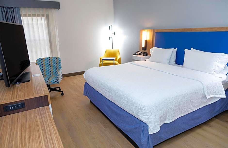 Hampton Inn Madison Huntsville Airport