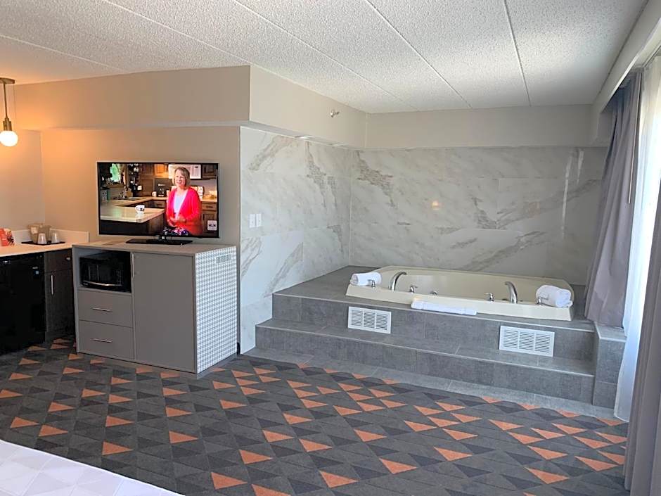 Holiday Inn Chicago Northwest/Crystal Lake/Convention Center By IHG