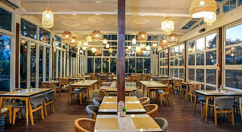 Jambuluwuk Oceano Gili Trawangan