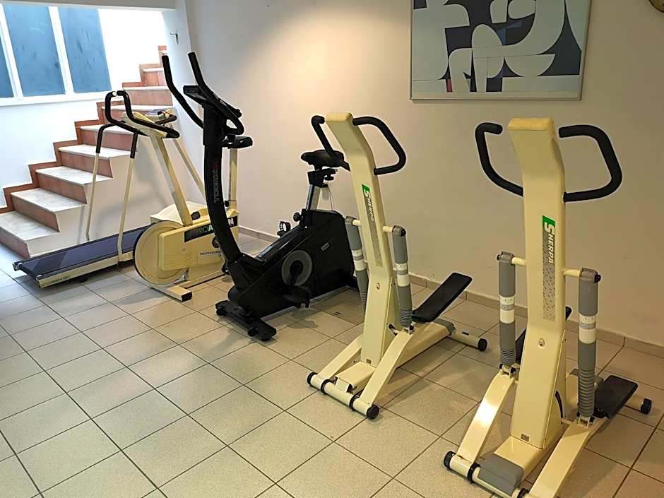 Elmi Suites Beach Hotel