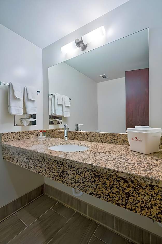 Quality Inn Columbus, NE