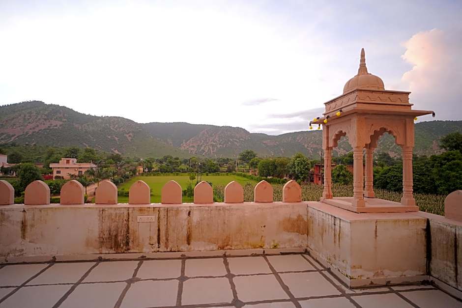 Dhawala Resort by Aamod 