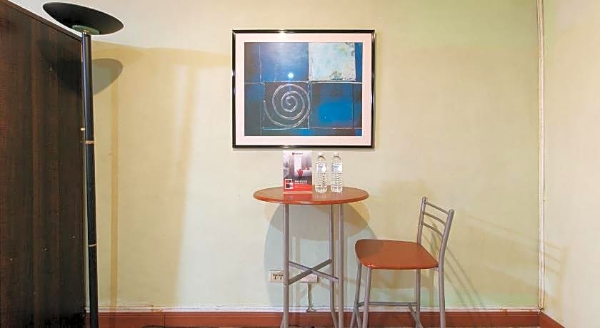 RedDoorz Plus @ Timog Avenue Quezon City