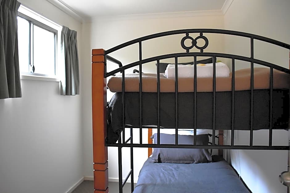 Tahune AirWalk Cabin and Lodge