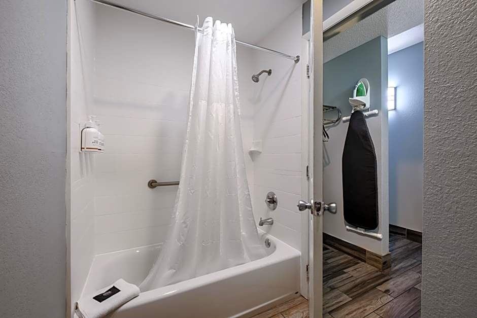 Baymont by Wyndham Louisville Airport South