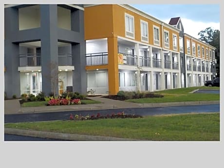 SureStay Plus Hotel by Best Western Indianapolis Northeast