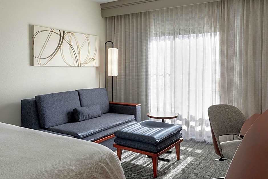 Courtyard by Marriott Boston Norwood/Canton