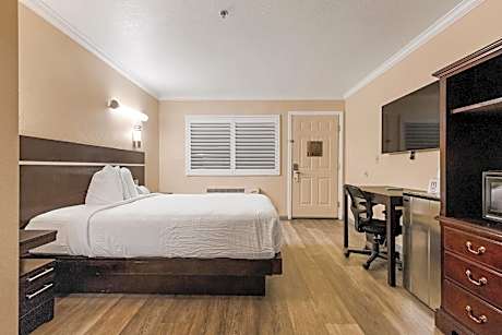 Queen Room - Disability Access