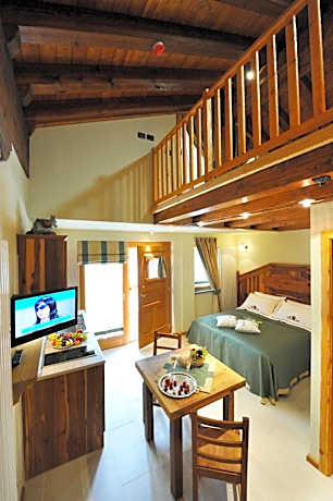 Triple Room with Kitchenette - Split Level