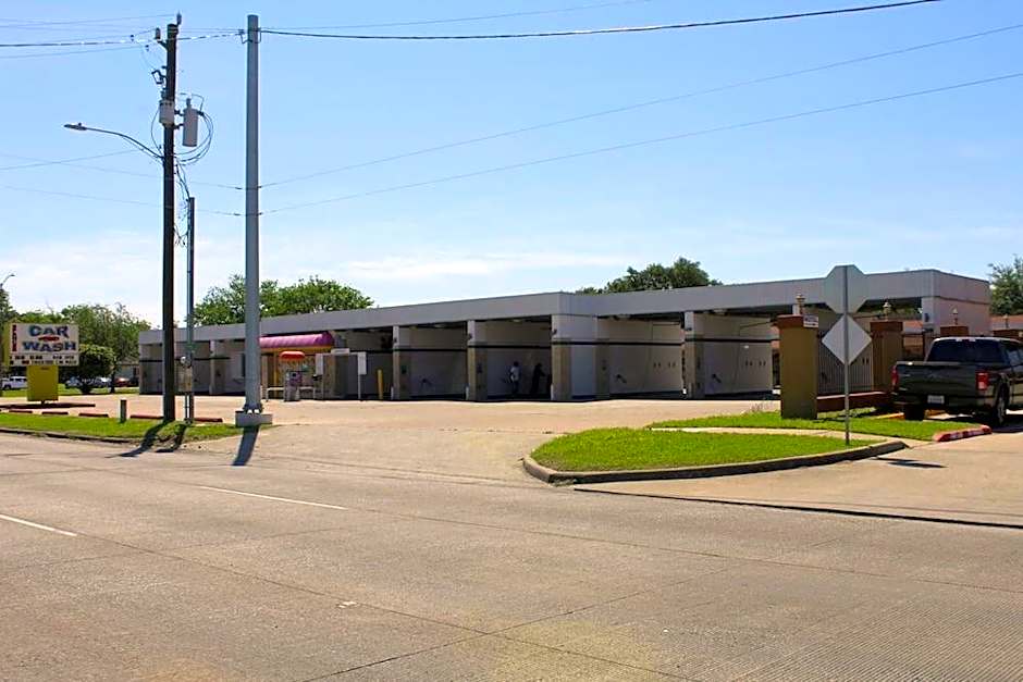 Budget Inn