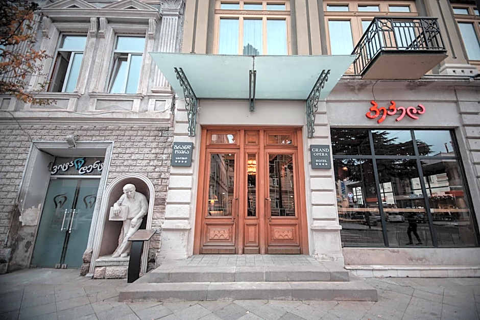 Grand Opera Hotel