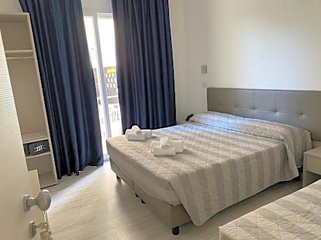 Comfort Triple Room