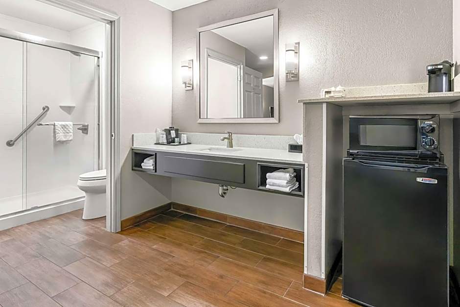Best Western Executive Suites