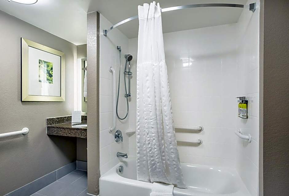 Staybridge Suites Chesapeake-Virginia Beach By IHG