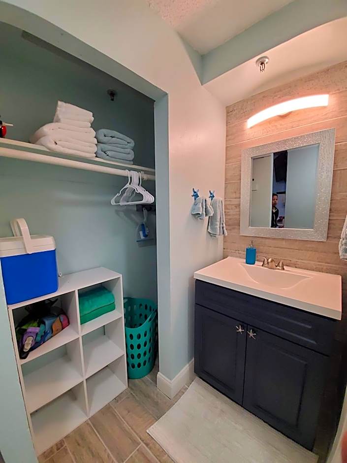 I Need A Vacay Now! Remodeled Studio