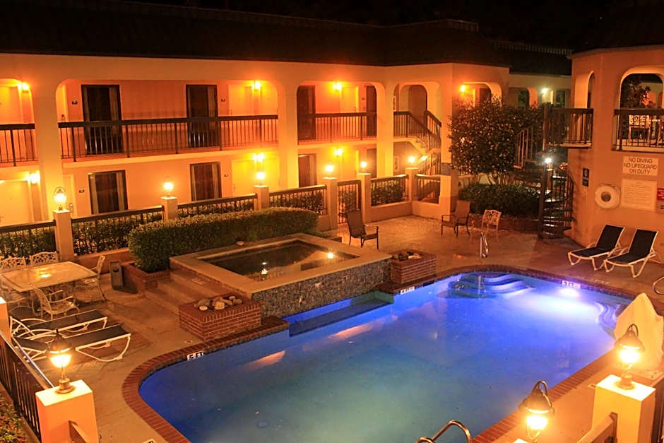 Days Inn by Wyndham Longview South