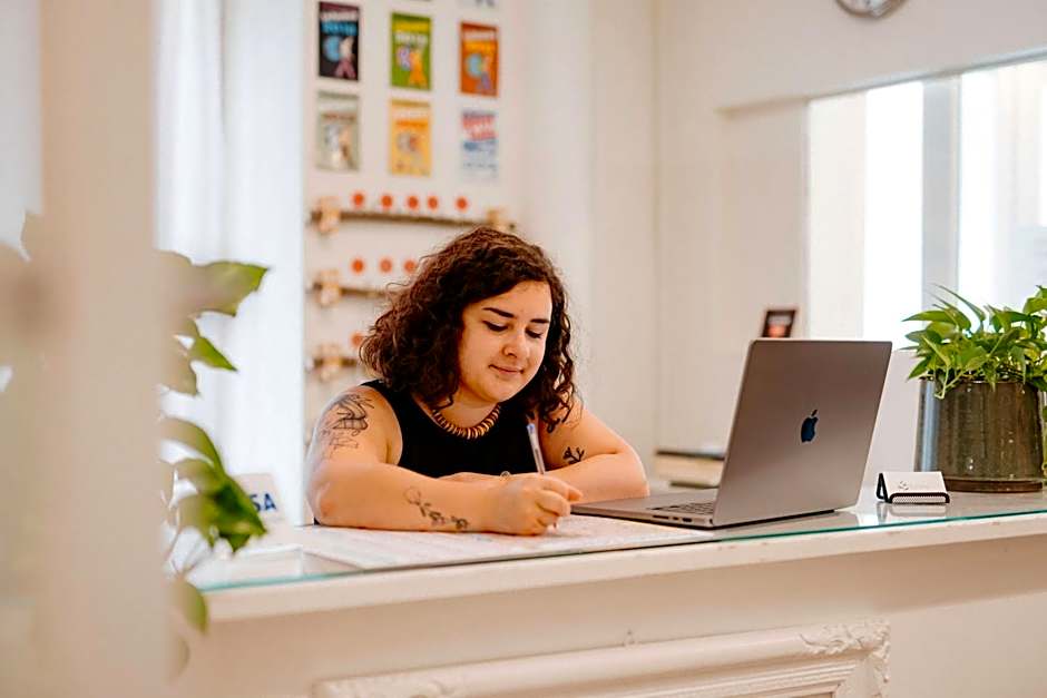 Tomato Urban Retreat