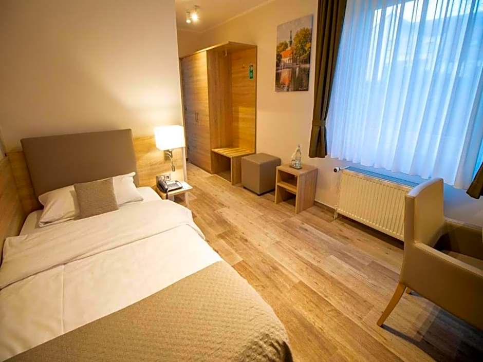 Wolfsburg Fallersleben Hotel by Belvilla