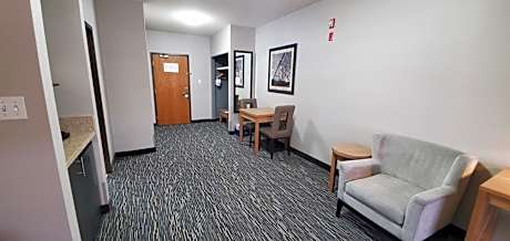 Deluxe Queen Room with Two Queen Beds - Non-Smoking