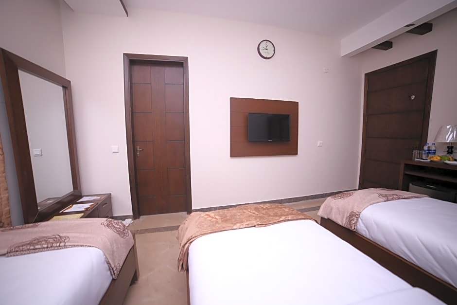 Zifan Hotel & Suites