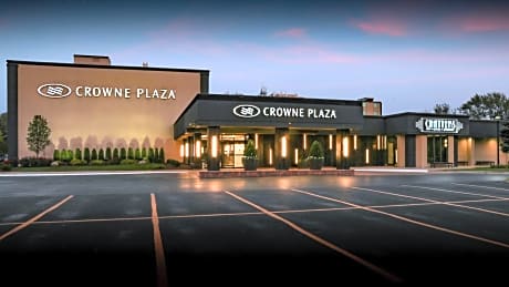 Crowne Plaza Chicago-Northbrook, an IHG Hotel