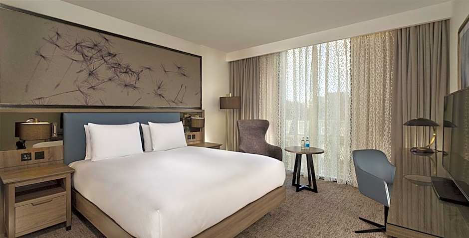 DoubleTree By Hilton Hull