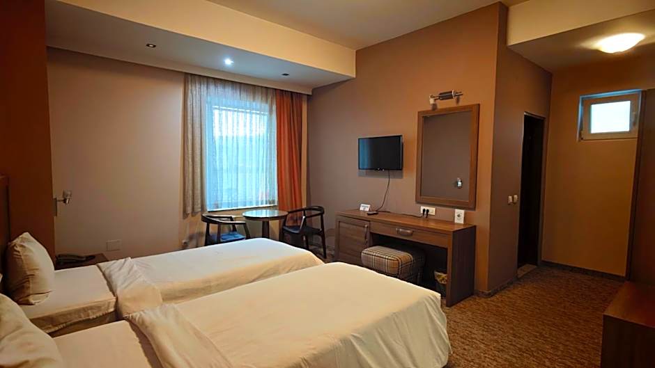 Hotel Emka